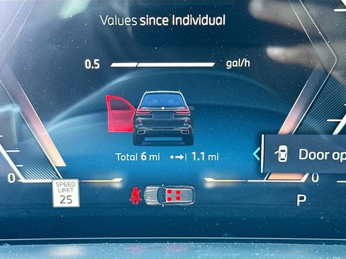 New 2026 BMW X7 xDrive40i w/ M Sport Package image 9