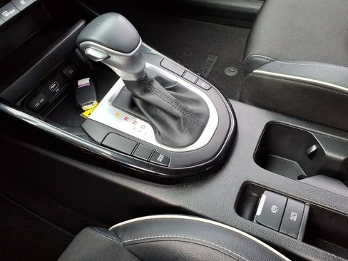 Used 2023 Kia Forte GT-Line w/ GT-Line Technology Package FWD image 13
