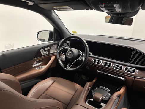 Used 2025 Mercedes-Benz GLE 450 4MATIC image 33