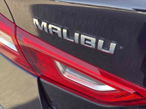 Used 2018 Chevrolet Malibu LT w/ Leather Package image 7