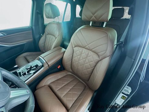 Used 2025 BMW X5 xDrive40i w/ M Sport Package AWD/4WD image 22