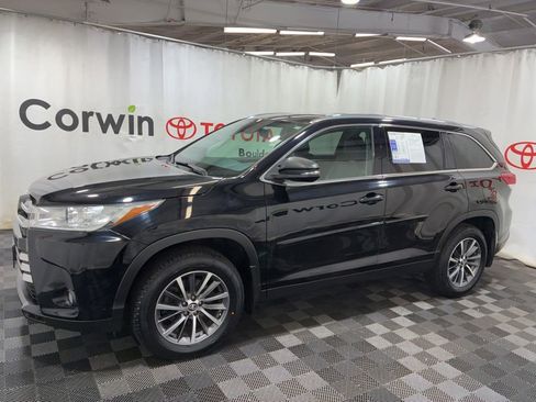 Used 2019 Toyota Highlander XLE w/ Protection Package #3 AWD/4WD image 4