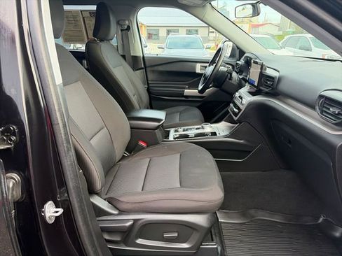 Used 2023 Ford Explorer XLT AWD/4WD image 23