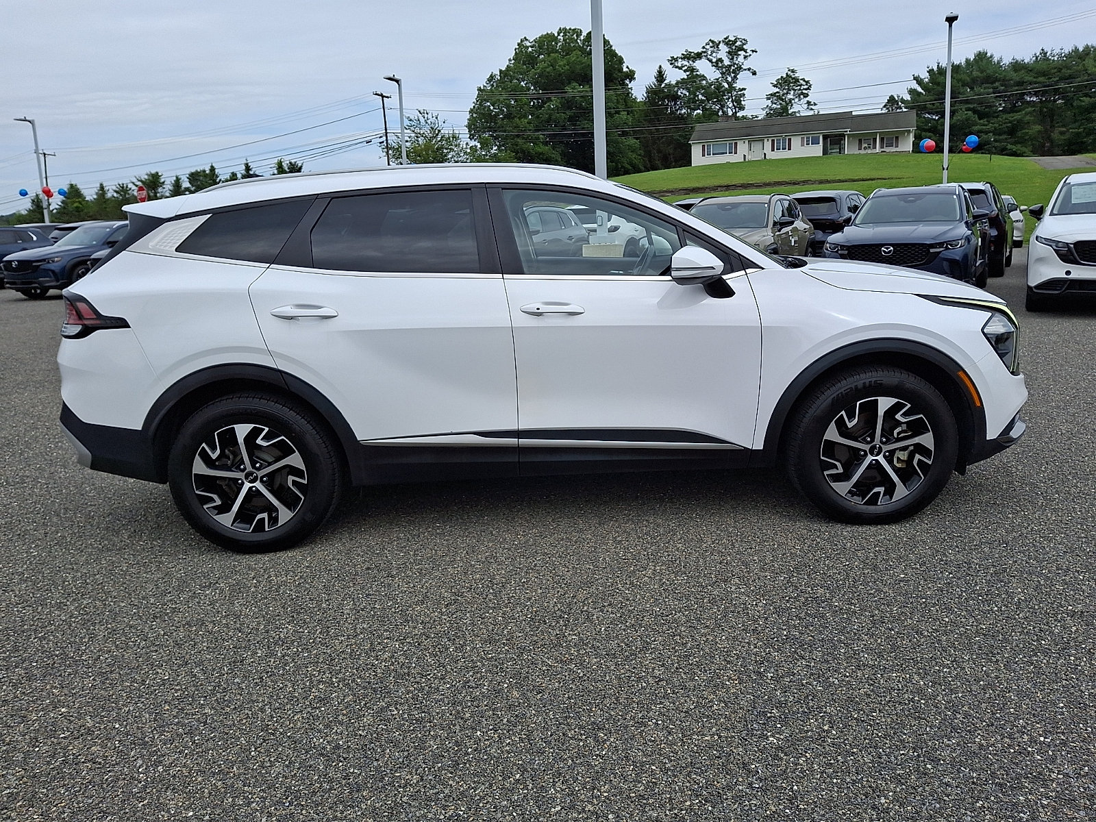 Used 2023 Kia Sportage EX AWD/4WD image 8