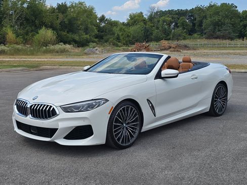 Used 2022 BMW 840i xDrive Convertible AWD/4WD image 2