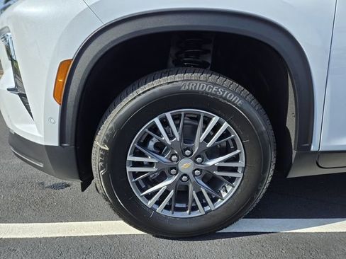 New 2026 Chevrolet Traverse LT w/ Enhanced Driving Package image 5