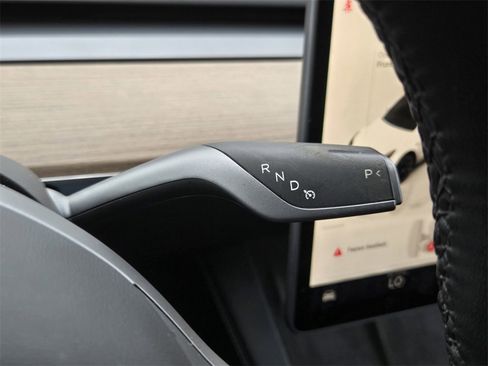 Used 2023 Tesla Model Y Long Range image 19