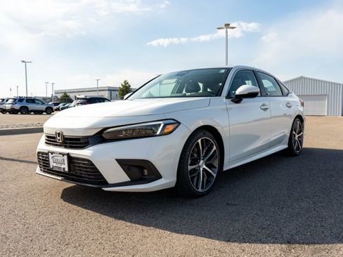 Used 2024 Honda Civic Touring image 3