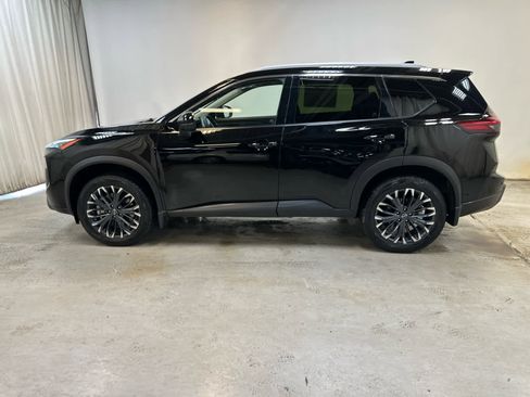 Certified 2025 Nissan Rogue SL w/ Tech Package AWD/4WD image 8