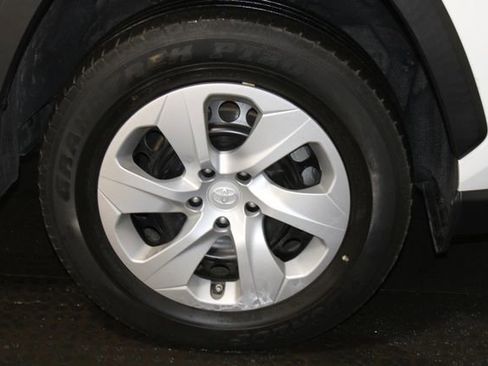 Used 2024 Toyota RAV4 LE image 29