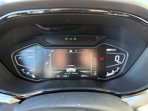 Used 2022 Kia Niro EX image 18