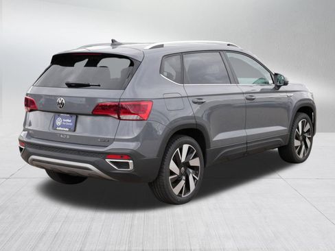 Used 2024 Volkswagen Taos SEL AWD/4WD image 7