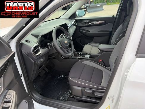 New 2026 Chevrolet TrailBlazer LS w/ LS Convenience Package AWD/4WD image 13