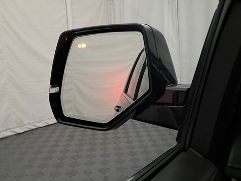 Used 2019 Cadillac Escalade Platinum image 19