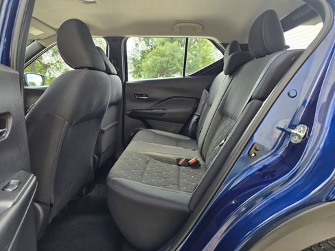 Used 2020 Nissan Kicks SV w/ Exterior Package FWD image 37