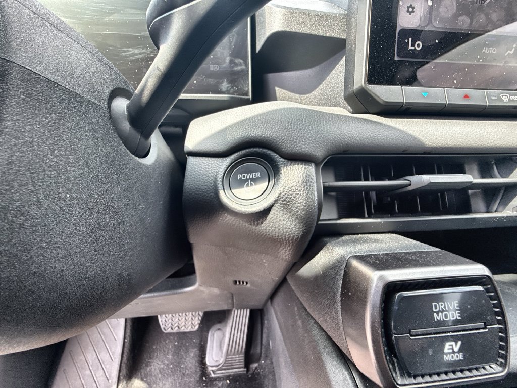 Used 2026 Toyota RAV4 LE AWD/4WD image 24