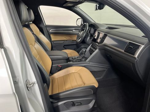 Used 2020 Volkswagen Atlas Cross Sport SEL Premium R-Line AWD/4WD image 5