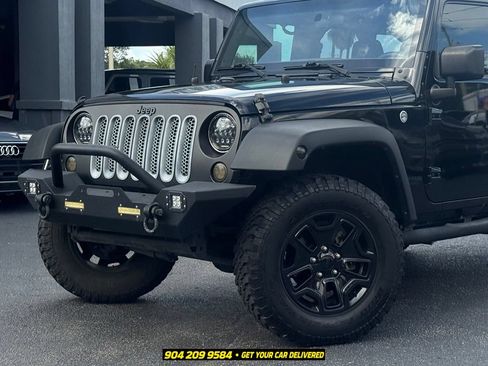 Used 2018 Jeep Wrangler Unlimited Sport AWD/4WD image 2