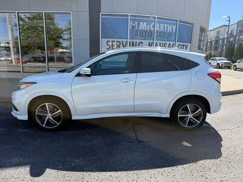 Used 2020 Honda HR-V Touring image 9