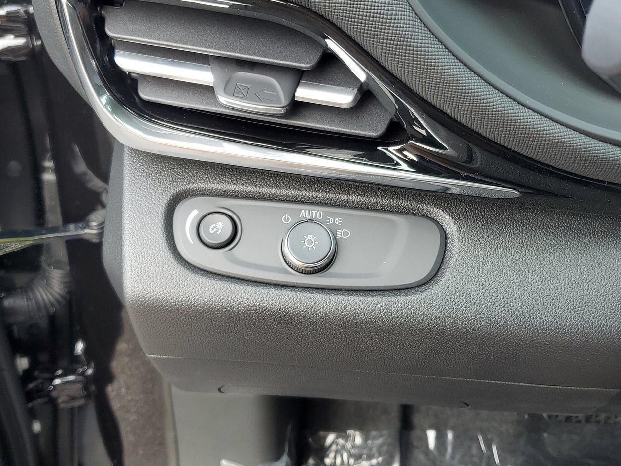 New 2026 Buick Envista Sport Touring w/ Convenience II Package FWD image 29