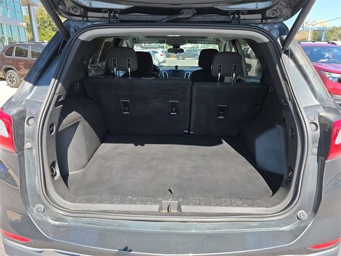 Used 2020 Chevrolet Equinox LT image 36
