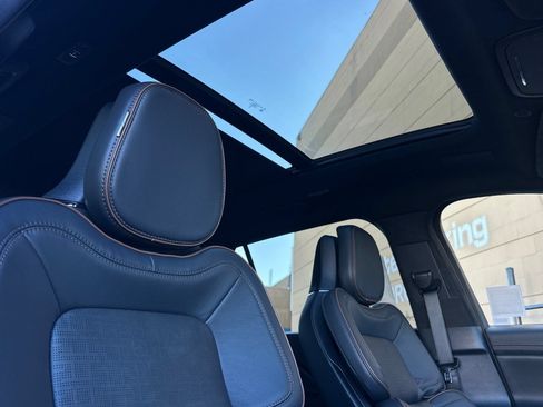 New 2026 Lincoln Aviator Black Label AWD/4WD image 17