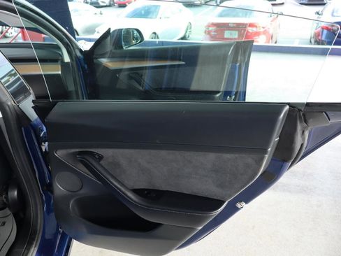 Used 2022 Tesla Model 3 Long Range AWD/4WD image 28