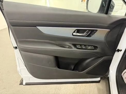 New 2025 Nissan Murano SL w/ Cargo Package AWD/4WD image 11