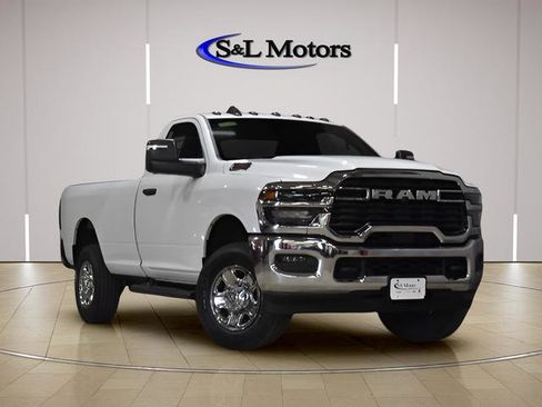 New 2026 RAM 2500 Tradesman AWD/4WD image 2