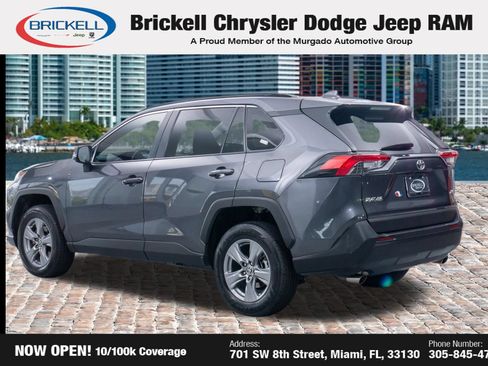 Used 2023 Toyota RAV4 XLE w/ Convenience Package FWD image 5