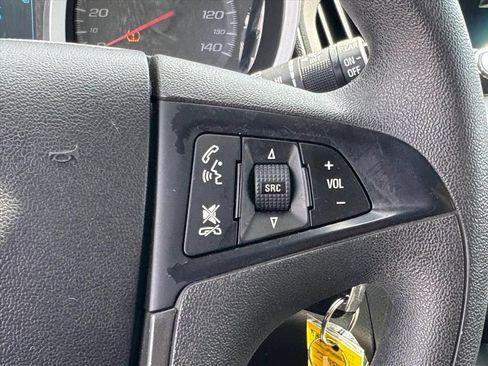 Used 2017 Chevrolet Equinox LS FWD image 18