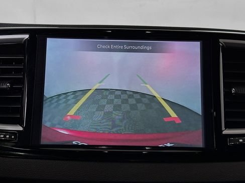 Used 2025 Chrysler Pacifica Select FWD image 25