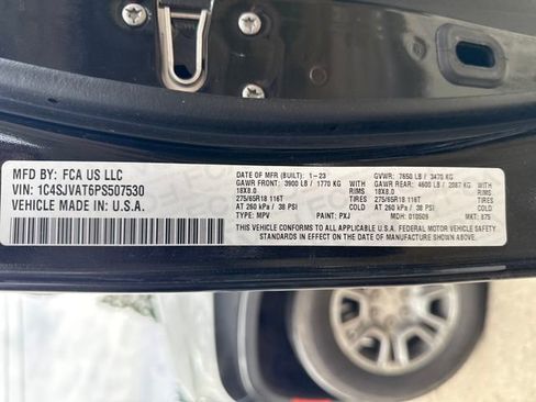 Used 2023 Jeep Wagoneer 4WD image 19