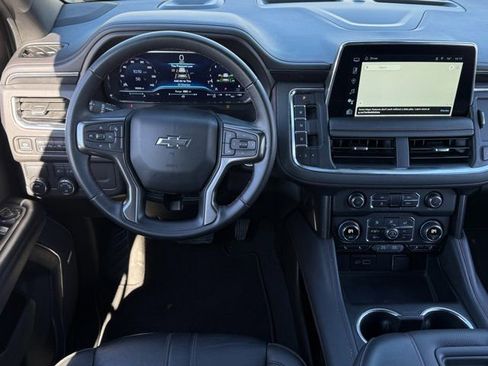 Used 2024 Chevrolet Suburban RST image 12