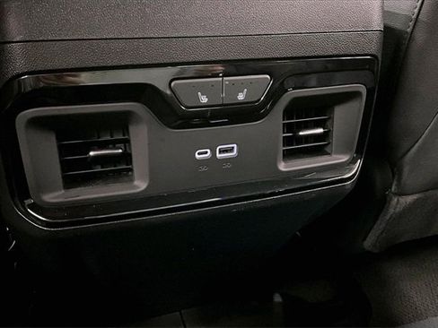 Used 2024 GMC Sierra 1500 AT4 w/ Technology Package image 30