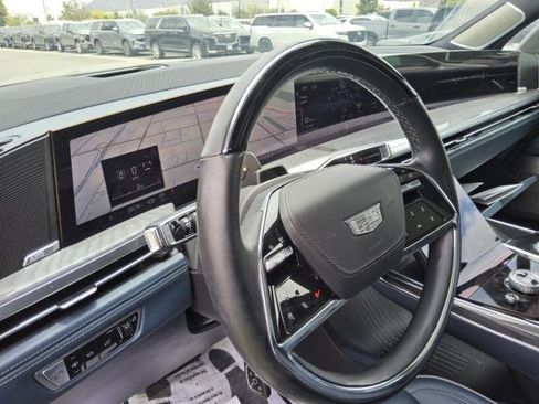 Used 2025 Cadillac Escalade IQ Sport 2 AWD/4WD image 7