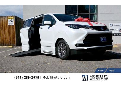 New 2025 Toyota Sienna XLE