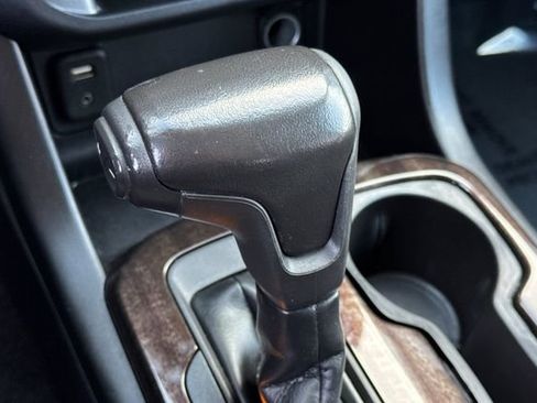 Used 2018 GMC Canyon SLE w/ SLE Convenience Package image 33