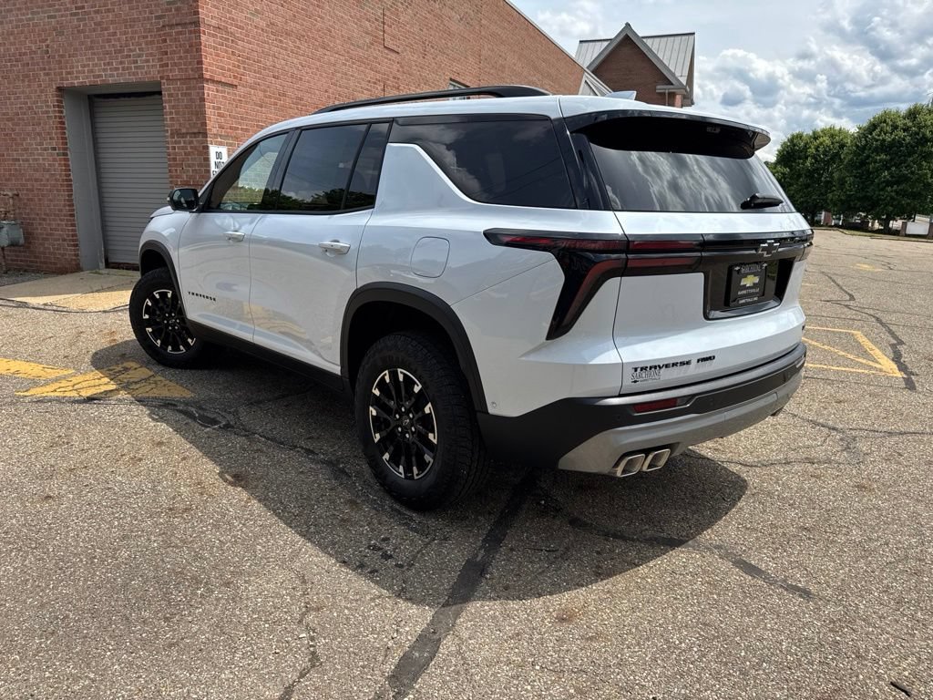 New 2026 Chevrolet Traverse Z71 w/ Enhanced Driving Package AWD/4WD image 5