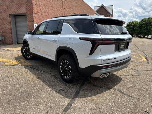 New 2026 Chevrolet Traverse Z71 w/ Enhanced Driving Package AWD/4WD image 5