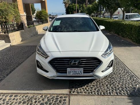 Used 2018 Hyundai Sonata SE image 2