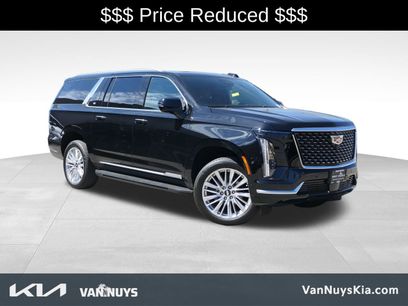 Used 2025 Cadillac Escalade ESV Premium Luxury