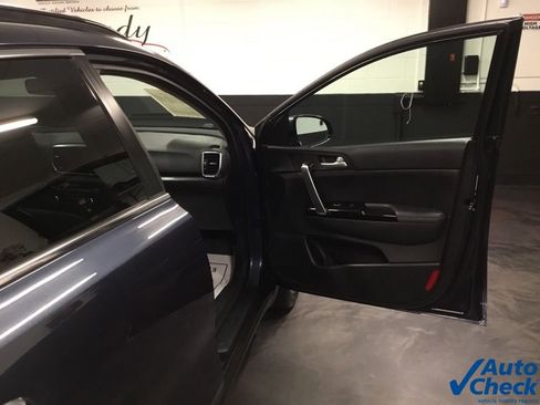 Used 2022 Kia Sportage EX image 40