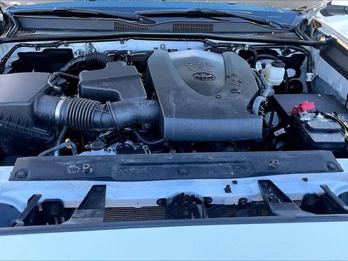 Certified 2023 Toyota Tacoma TRD Sport w/ Technology Package image 32