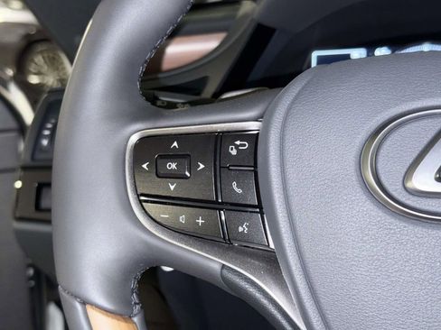 Used 2025 Lexus ES 350 w/ Accessory Package (Z1) FWD image 18