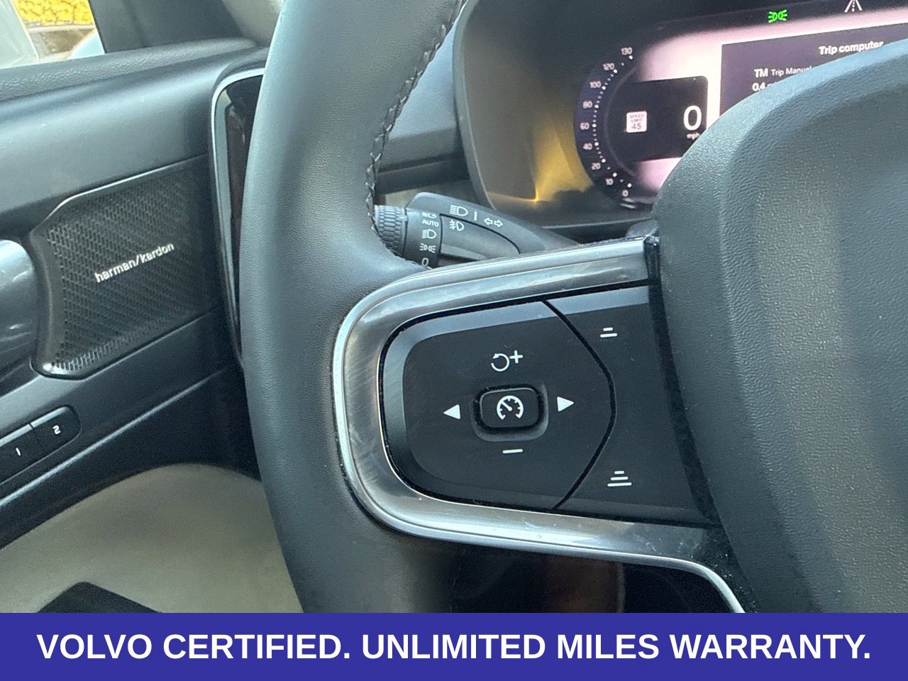 Certified 2024 Volvo XC40 B5 Ultimate w/ Protection Package Premier AWD/4WD image 32
