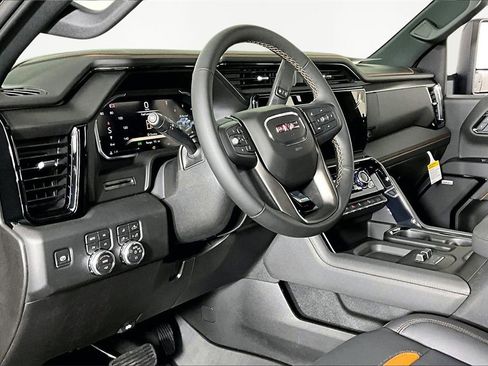 New 2026 GMC Sierra 2500 AT4 image 8