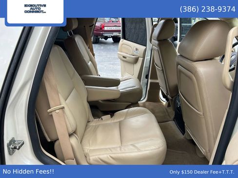 Used 2010 Cadillac Escalade AWD image 15