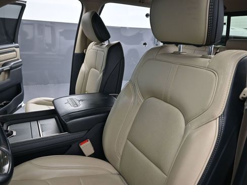 Used 2021 RAM 1500 Limited image 9