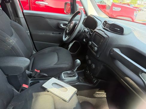 Used 2020 Jeep Renegade Sport w/ Sport Appearance Group AWD/4WD image 5